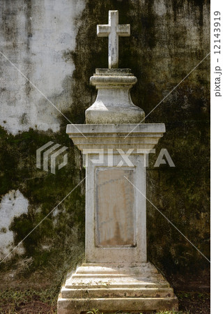 Tombstone Tombstone 12143919