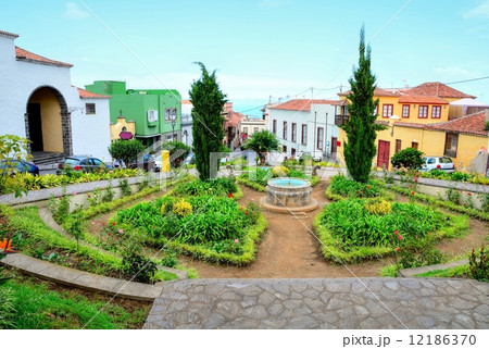 Park in the old town La Orotava in the Tenerife, Spain. Park in the old town La Orotava in the Tenerife, Spain. 12186370