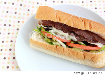 ローストビーフサンド 12189344