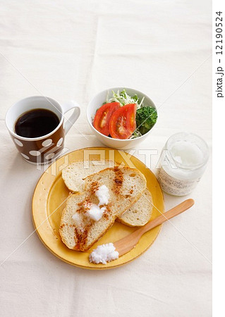 ココナツオイルのシナモントースト 12190524