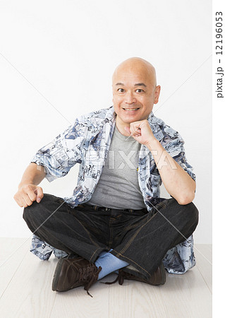 ミドル男性 12196053