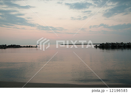 マジックアワーの海 12196585