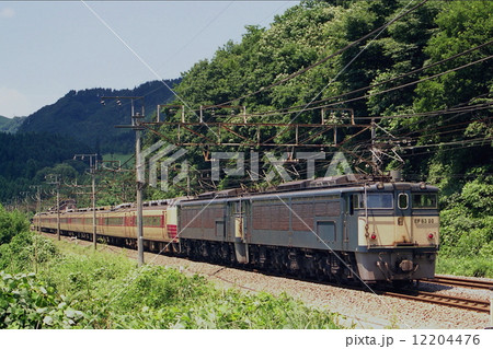 碓氷峠を走るEF63+485系 12204476