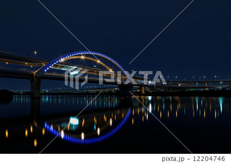 江北ジャンクションの夜景とライトアップの五色桜大橋 12204746