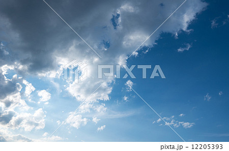 雲のある空 12205393