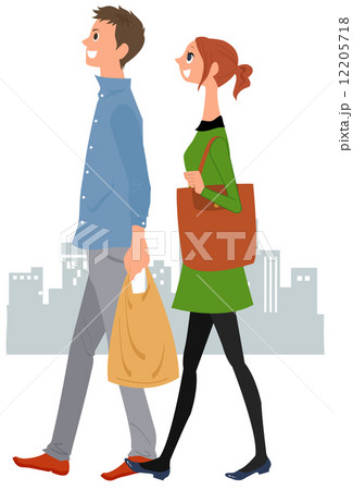 街で買い物する男女 12205718