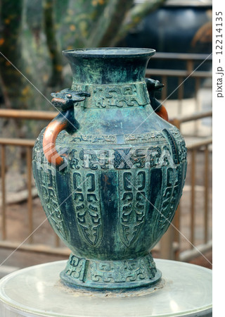 Bronze ancient container 12214135