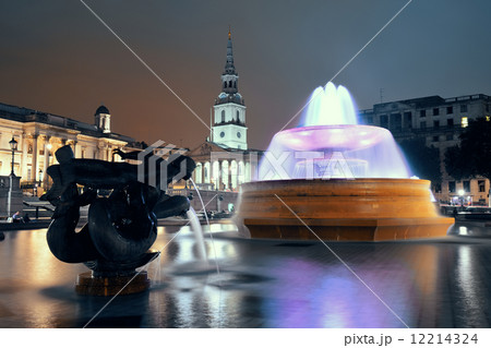 Trafalgar Square 12214324