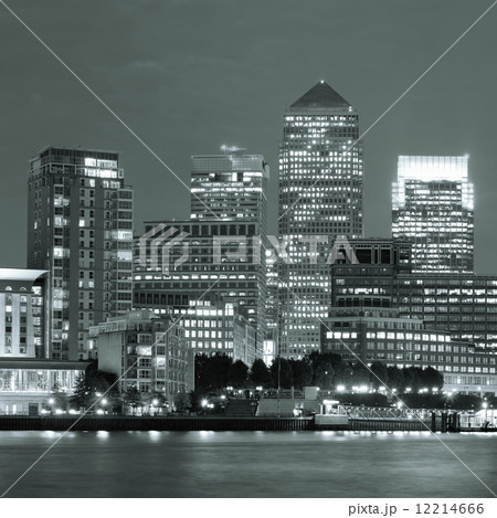 London Canary Wharf at night London Canary Wharf at night 12214666