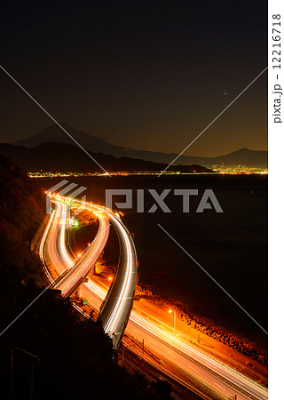 静岡　薩埵峠の夜明け 12216718