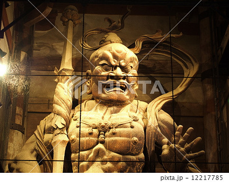 東大寺南大門 金剛力士像 阿形の写真素材