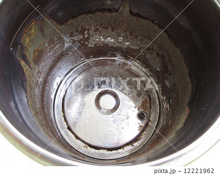 電気ポット内部の水垢汚れ 電気ポット内部の水垢汚れ 12221962