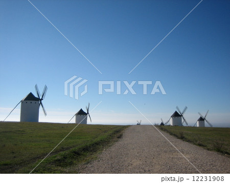 スペイン ラマンチャの風車 スペイン ラマンチャの風車 12231908