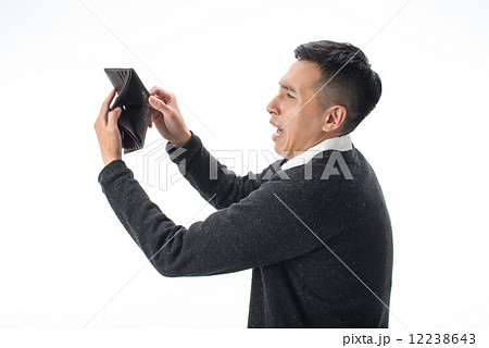 金欠の男性 12238643