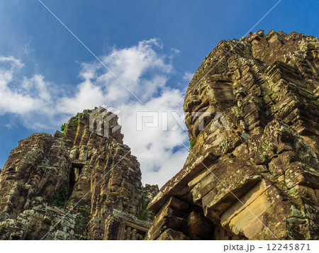 アンコール遺跡 アンコールトム バイヨン寺院の石仏 アンコール遺跡 アンコールトム バイヨン寺院の石仏 12245871