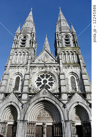 聖フィンバーズ大聖堂（アイルランド・コーク） 12245986