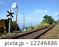 海と線路 12246886