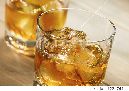 ウイスキー オンザロック ウイスキー オンザロック 12247644
