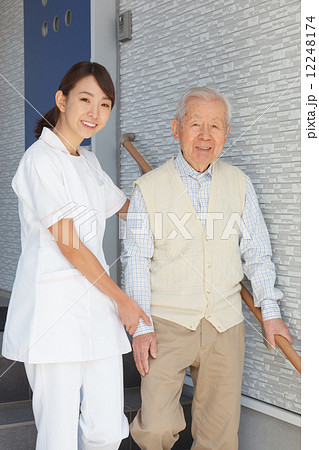 在宅医療 12248174