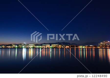 水都松江・宍道湖の夕景（島根県松江市） 12248490