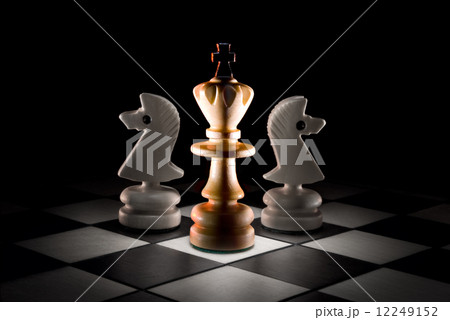 Intrigues (lonely king). 12249152