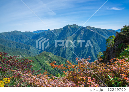 紅葉の西黒尾根からの眺め 12249790