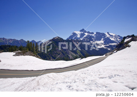 Mount Shuksan view from Artist Point 12250604