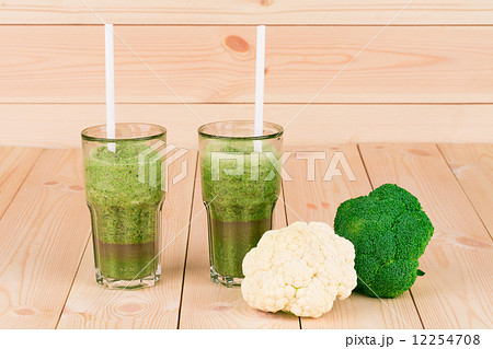 kiwi juice and broccoli kiwi juice and broccoli 12254708
