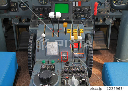 YS 11 cockpit - Stock Photo [12259634] - PIXTA