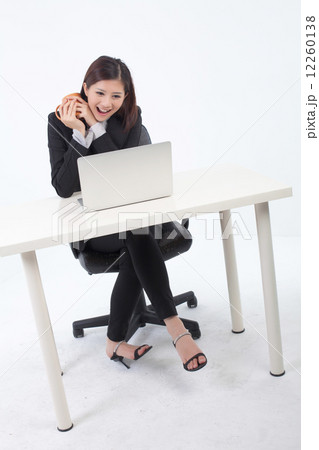 LD Sitting Laptop LD Sitting Laptop 12260138