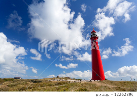 red lighthouse oer blue sky red lighthouse oer blue sky 12262896