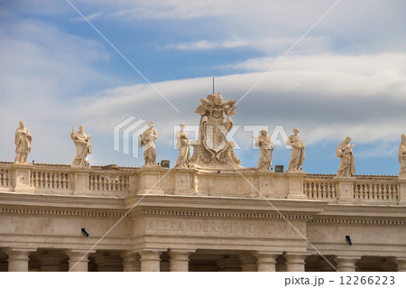 Coat of arms and statues in the Vatican. Rome, Italy 12266223