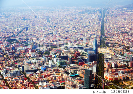 Aerial view of Barcelona with Avenue Diagonal 12266883