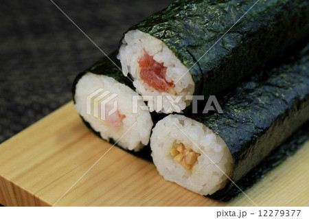 海苔巻き 海苔巻き 12279377