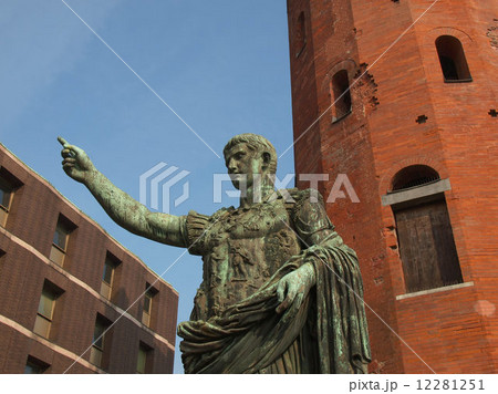 Caesar Augustus statue 12281251