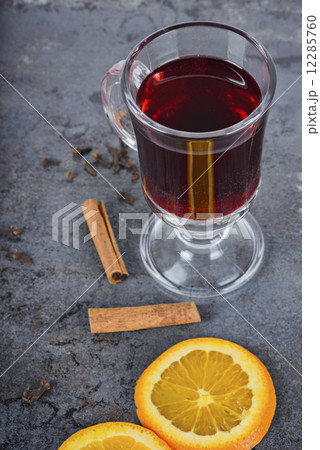 Red mulled wine with spices Red mulled wine with spices 12285760