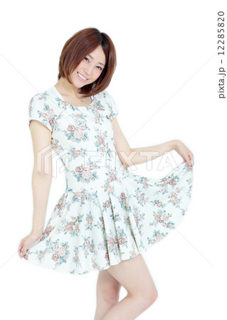 若い女性 ワンピース 若い女性 ワンピース 12285820