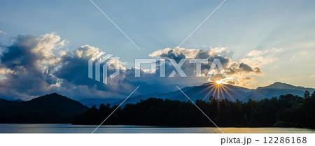 lake santeetlah in great smoky mountains north carolina 12286168