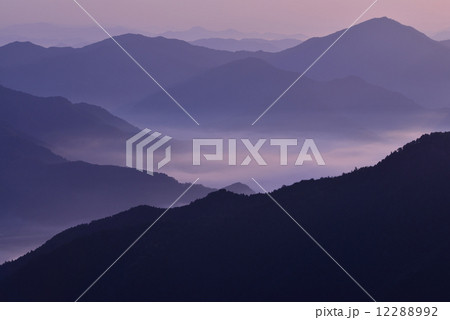 岩屋山の雲海 12288992