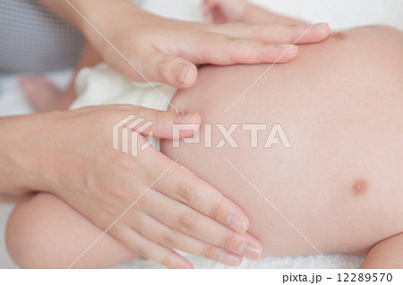 生後１カ月の赤ちゃん 12289570