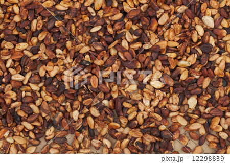 Cocoa beans natural background 12298839
