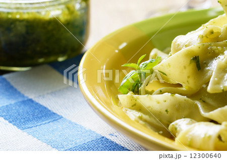 Pasta pesto closeup Pasta pesto closeup 12300640