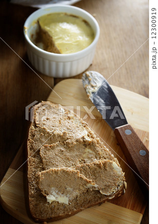 Liver paste sandwich 12300919