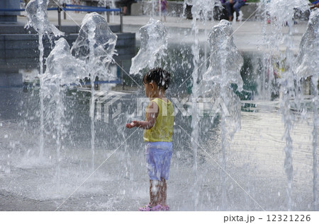 水浴び 12321226