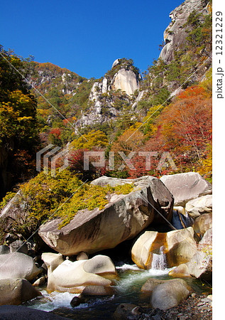紅葉の昇仙峡（山梨県甲府市） 12321229