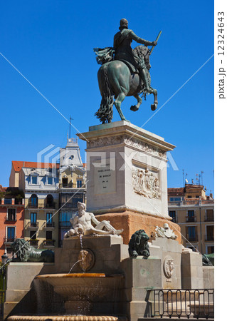 Statue of King in front of Royal Palace - Madrid Spain 12324643