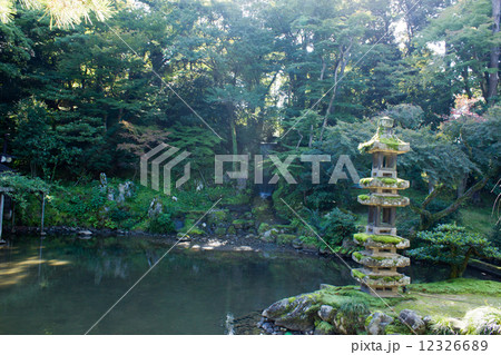 海石塔と翠滝 12326689