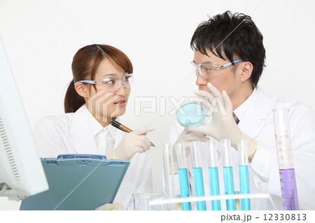二人の研究者 12330813