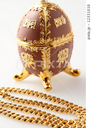 黄金に輝くジュエリー 12331016