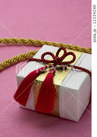 和風のギフトボックス 12334290